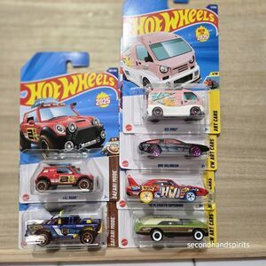 HOT WHEELS Mainline 6 Piece HW Art Cars (4) And Safari Mode(2)